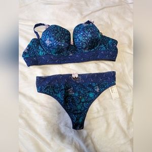 Bra and panties set 2X 42 B